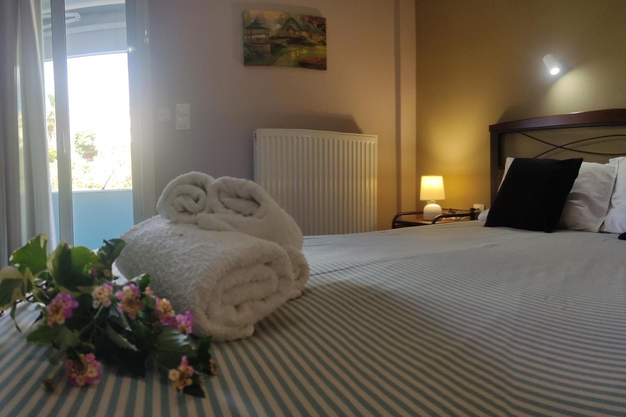 Vasilikis Apartment Каламата Екстериор снимка