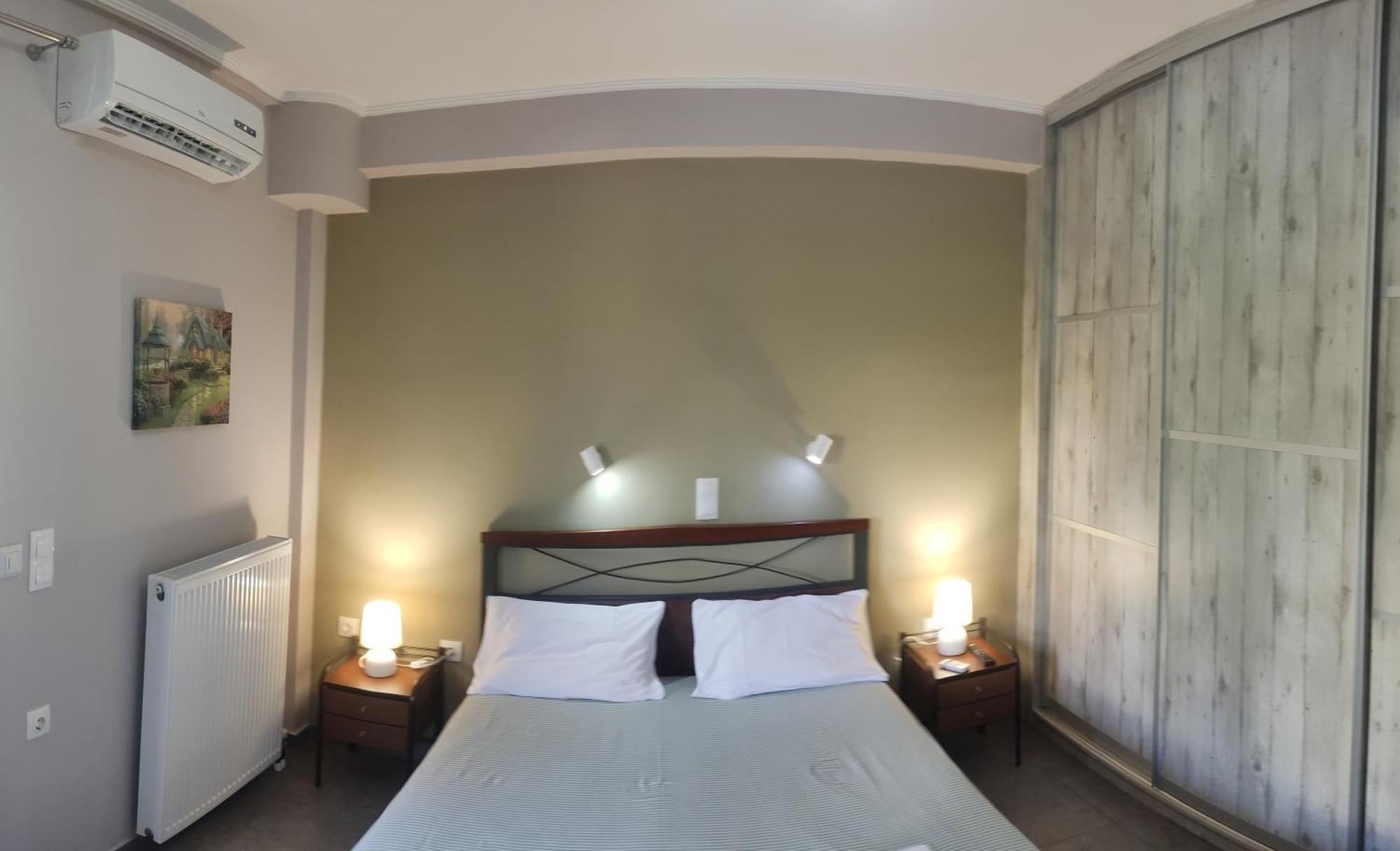 Vasilikis Apartment Каламата Екстериор снимка