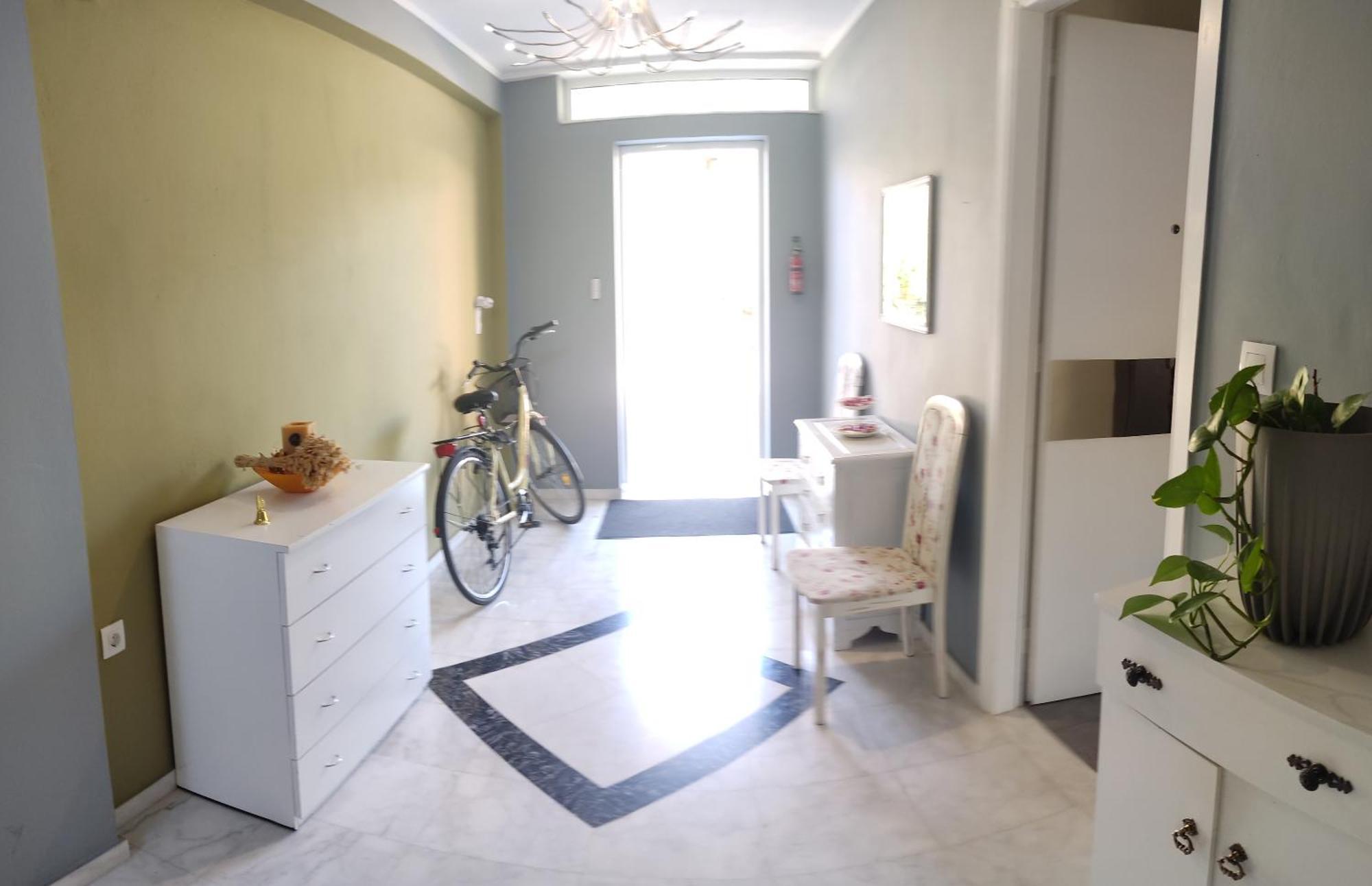 Vasilikis Apartment Каламата Екстериор снимка