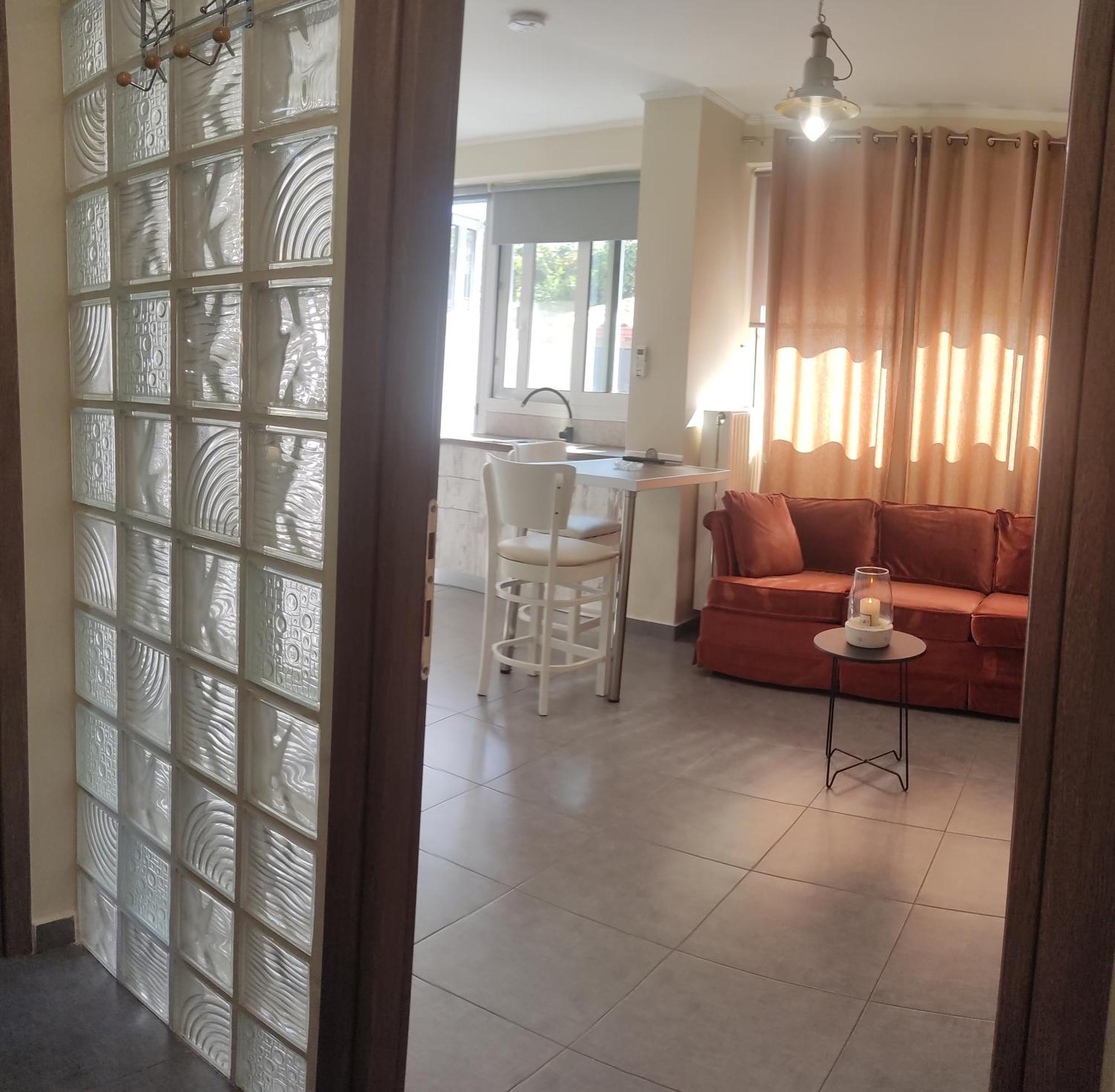 Vasilikis Apartment Каламата Екстериор снимка