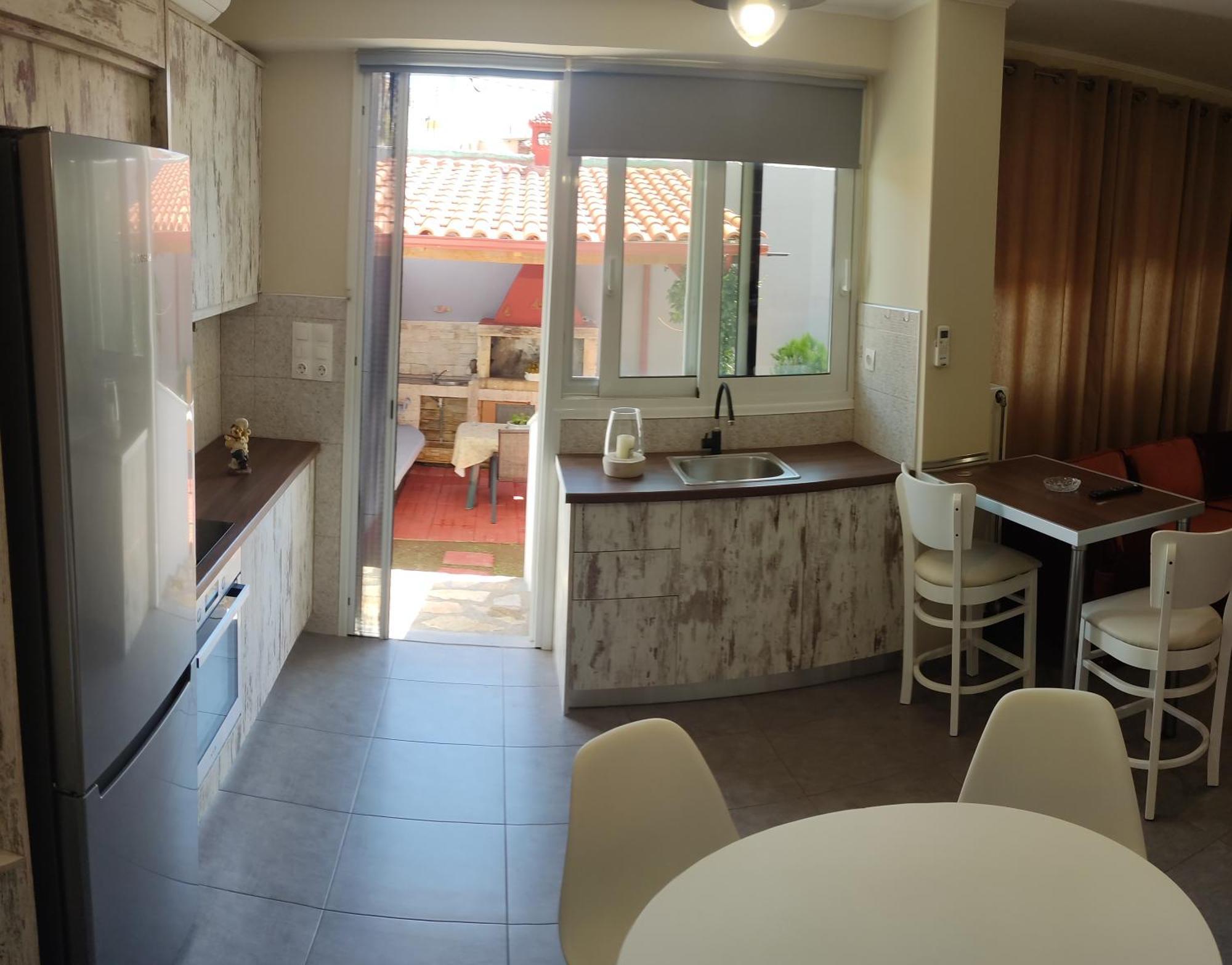 Vasilikis Apartment Каламата Екстериор снимка